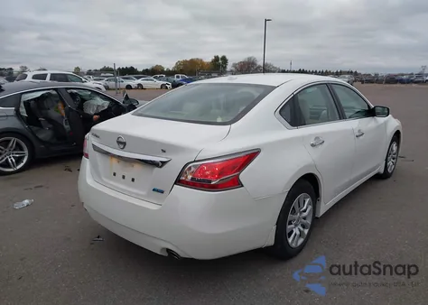 2014 Nissan Altima 2.5 S z USA, uszkodzony, nr VIN 1N4AL3AP4EN200002